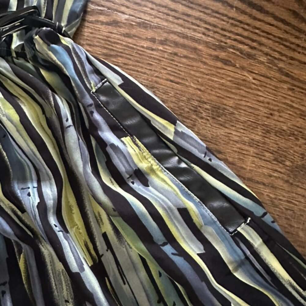 Pattern short dress - Picture 2 of 6
